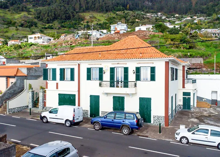 Casa Da Georgina By Galmi * Arco da Calheta (Madeira)