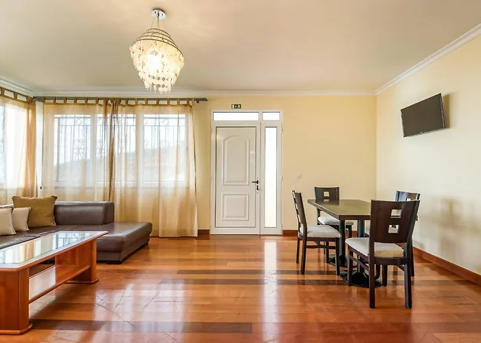 Casa Da Georgina By Galmi וילה ארקו דה קלחטה